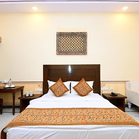 Aaram Baagh Maheshwar Hotel Exterior photo
